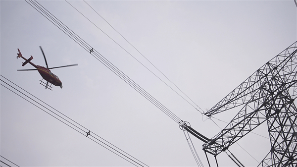 國網遼寧電力 “空天地一體”巡檢 築牢輸電通道安全屏障_fororder_遼寧電力2