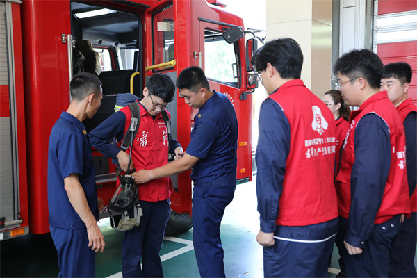 （缺供圖單位）瀋陽：供電服務“尖兵”與消防救援“教頭”在“八一”前開展聯建_fororder_八一2