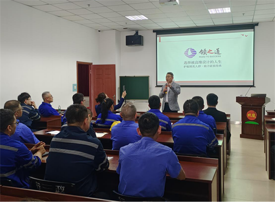 “AI+管理”雙輪驅動 新民市“管理強企・科技賦能”培訓激活發展新勢能_fororder_楊薇新民3