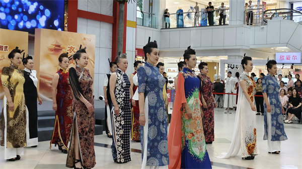 瀋陽市旗袍促消費活動暨皇姑區旗袍文化季啟動儀式圓滿舉辦_fororder_馬靜旗袍1