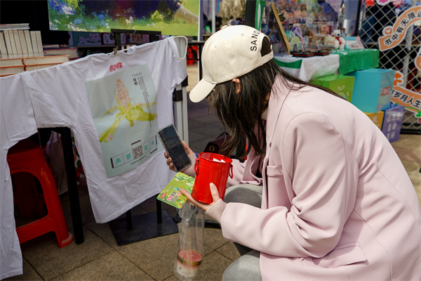 遼寧中糧可口可樂攜手新華書店北方圖書城打造環保悅讀會_fororder_中糧3