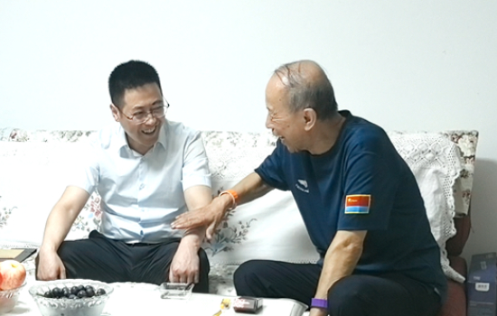 瀋陽市民政局領導班子成員走訪慰問老年群體 拉開“敬老月”溫情序幕_fororder_圖片11