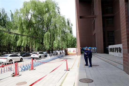 國網遼寧電力:保電先鋒守光明 學子妙筆著華章_fororder_圖片1