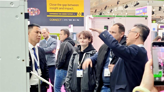 “中國智造”斬獲多項國際合作成果 瀋陽鐵西“綠色”企業閃耀漢諾威工博會_fororder_圖片1