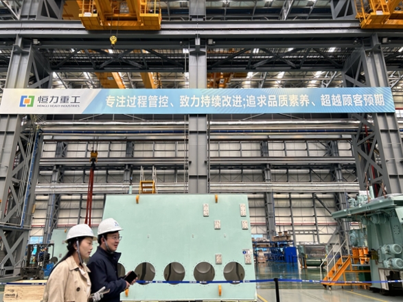 （待審核）面朝大海 大連奏響高品質發展新樂章_fororder_大連恒力重工 張桐拍攝2