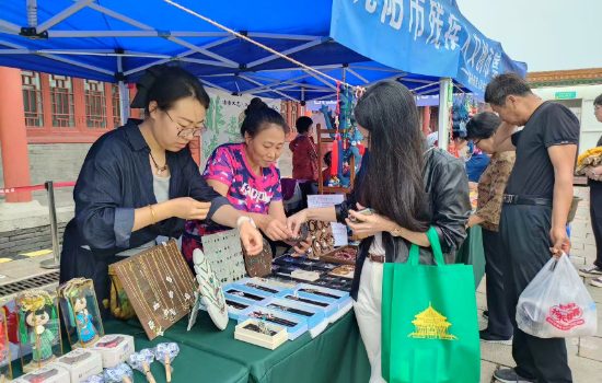 新包裝 新元素 新品類 瀋陽市殘疾人非遺文創市集煥新亮相