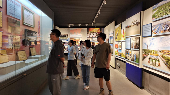 新民市舉辦多彩活動慶“七一”_fororder_新民七一3