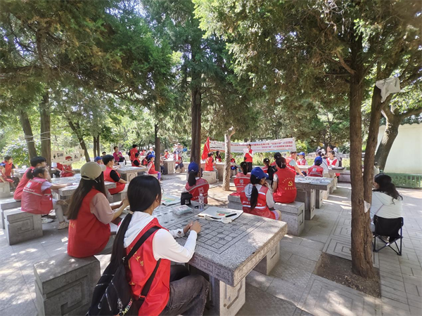 瀋陽開展共青團中央“夥伴計劃”示範項目——“建黨光輝耀七一，紅領巾綠藝繪家園” 志願服務活動_fororder_圖片3