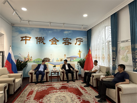 俄中友好協會副主席謝爾蓋·沙羅諾夫訪問瀋陽 深化中俄多領域合作_fororder_微信圖片_20250618105514