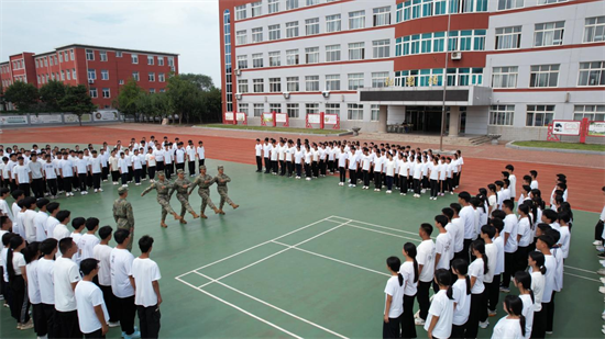 錦州市通過開學第一課軍訓開展國防教育活動_fororder_圖片21
