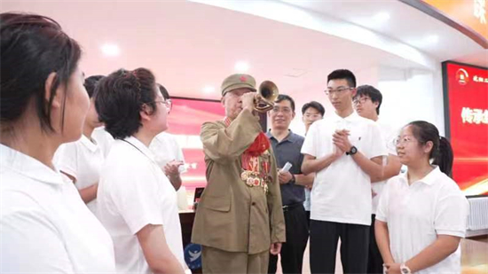 瀋陽二中“開訓第一課”：紅色課堂點燃新生報國志_fororder_二中3