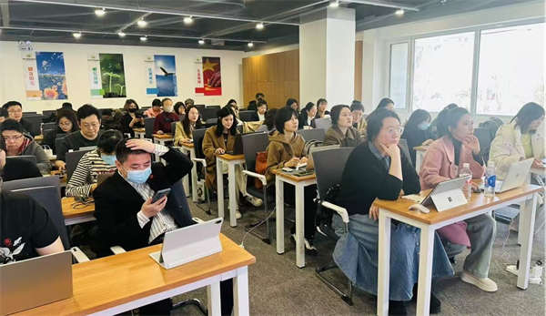【2025瀋陽民政進行時】黨建引領聚合力 瀋陽社會組織在創新轉型中服務民生顯擔當_fororder_楊薇民政2