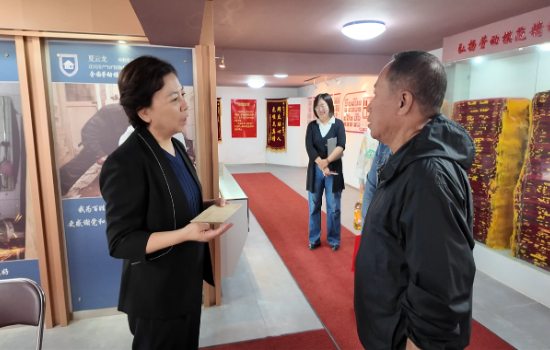 瀋陽市民政局領導班子成員走訪慰問老年群體 拉開“敬老月”溫情序幕_fororder_圖片9