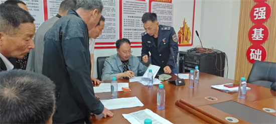 大連普蘭店區多元合力 高效化解企業欠薪欠保糾紛_fororder_普蘭店工資2