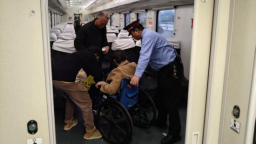 瀋陽客運段K187次列車用愛架起“暖心橋” 真誠服務暖歸途