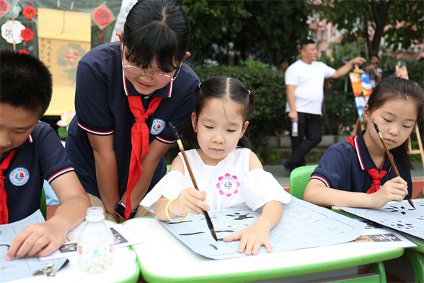 瀋陽市大東區遼三小學舉行新生入校儀式_fororder_教育1