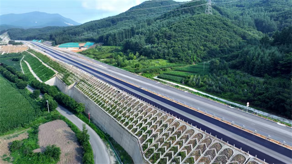 中鐵本桓高速七工區項目路基土石方工程完成_fororder_中鐵本桓高速七工區1