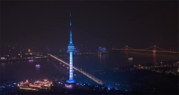 “武水智凈”點亮兩江四岸地標