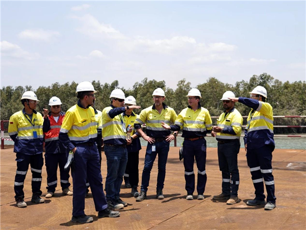 力拓集團一行考察中國港灣幾內亞西芒杜項目_fororder_01