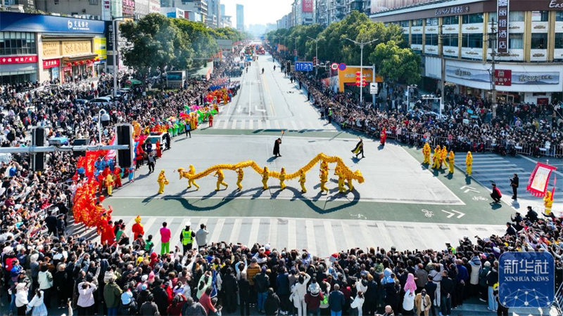 湖北荊州：民俗巡遊年味濃_fororder_86b9a897d00d404eaa3dbc2060f5d6b1