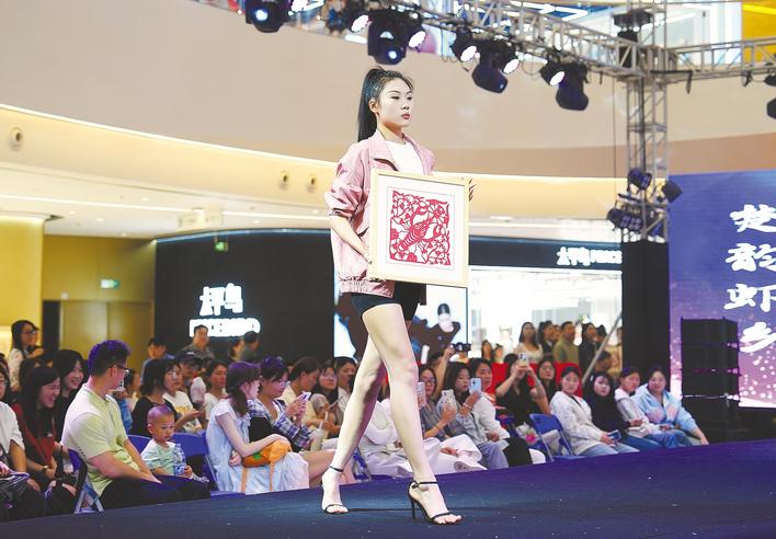 “潛江裁縫”搶灘全球高端戶外服市場