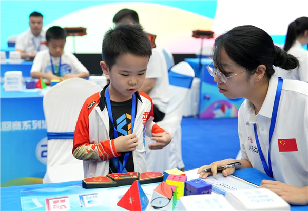 2025年中國魔方運動巡迴賽武漢站收官 297名選手晉級北京總決賽_fororder_d165e3eacf8f4b1f8fbf49e18900e4bd