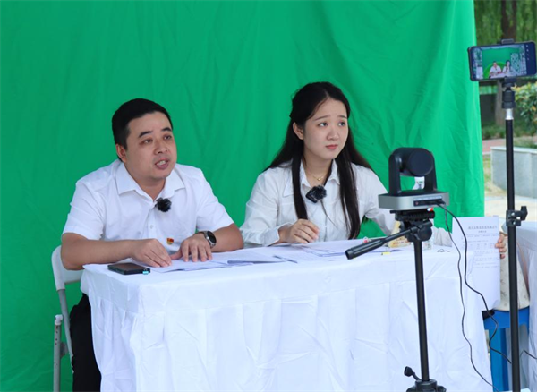 精準對接促青年就業 鄂州舉辦“工會就業服務進校園”招聘會_fororder_圖片2
