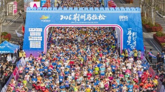 四萬跑友掠過春天的咸寧仙桃荊州
