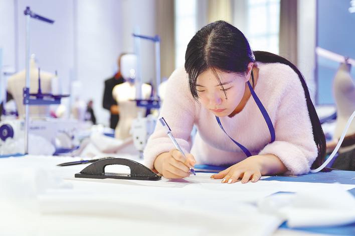 “潛江裁縫”搶灘全球高端戶外服市場