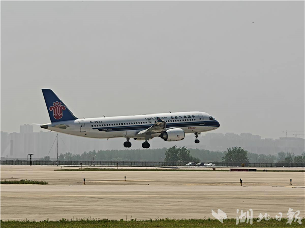 中部首個！三大航均在漢開通C919航線_fororder_4c887ccc05934eaf8a825c7c67f41d88