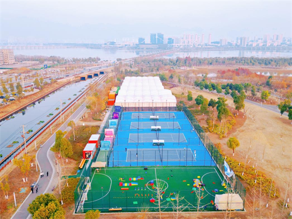 武漢市江夏區：AI互動點亮運動激情 湯遜湖生態體育公園打造體育新地標
