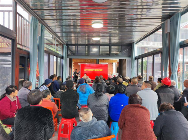 法治課堂搬進村口!長陽漁峽口司法所把“土味”普法講到村民心坎裏