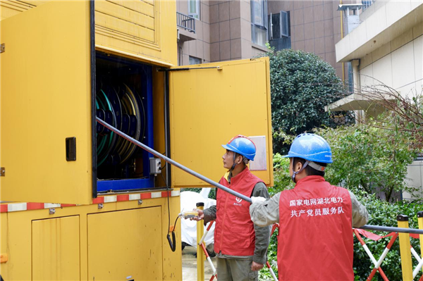 隨州供電高新區供電中心:深夜攻堅“零感知”除隱患_fororder_圖片5