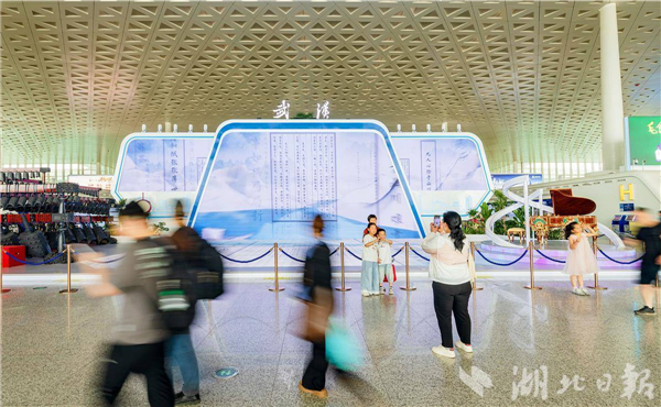 六成入境外國人享免簽待遇 天河機場五一客流再創新高_fororder_微信圖片_20250507092151