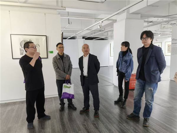 “跨越與重構——‘8+N’國際高等美術基礎教學論壇暨2025國際大學生素描邀請展” 開幕_fororder_242f3659b8b341aa88d43b6fd63573fc