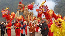 重慶彭水：古鎮非遺展演鬧元宵