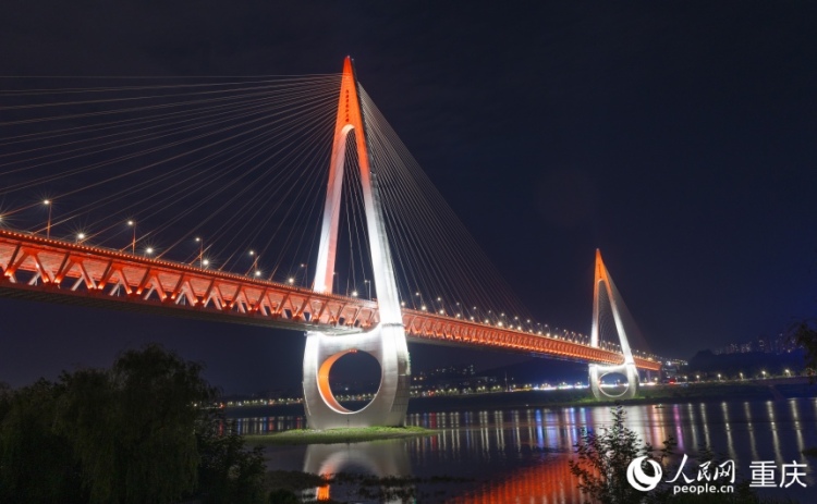 “橋”見重慶“未來感”
