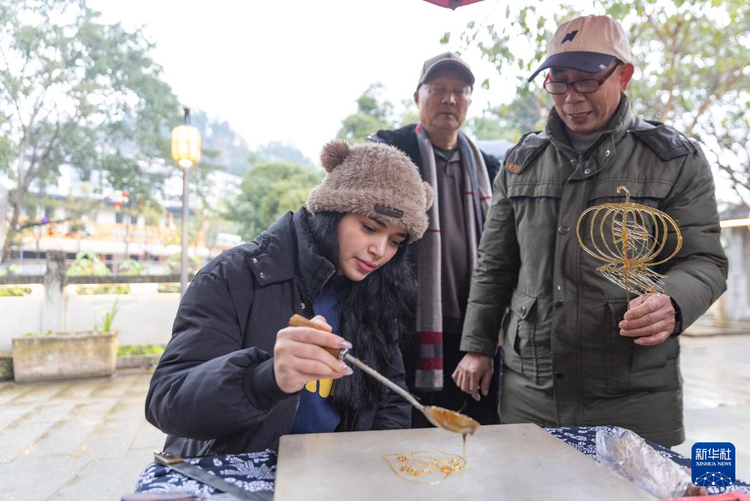重慶：留學生體驗傳統民俗 品味“中國年”