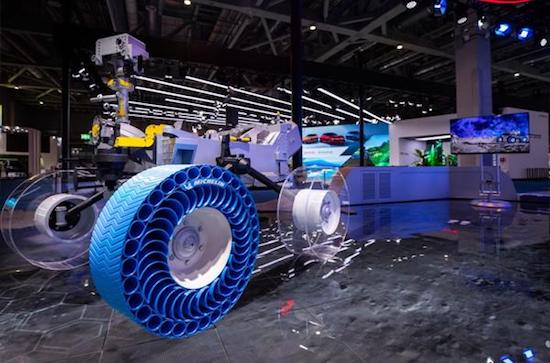 “米其林奇遇號”登陸第七屆進博會 展出月球探測車免充氣輪胎、71%可持續材料輪胎等重磅展品