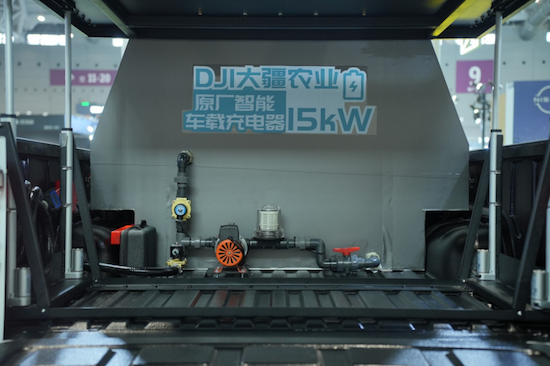 長安獵手飛手改裝車亮相深圳改裝展 為無人機飛手打造高效移動工作站_fororder_配圖版【新聞稿】長安獵手飛手改裝車亮相深圳改裝展703