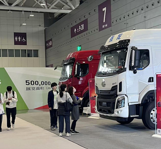 降本增效大殺器 乘龍H5大單橋閃耀深圳商用車展_fororder_【深圳車展】快遞頭部首選！乘龍H5亮相深圳國際商用車生態博覽會V1443