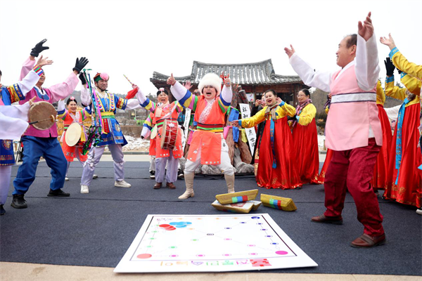 中華民族一家親 延吉舉辦豐富多彩的中國朝鮮族民俗活動慶祝元宵節