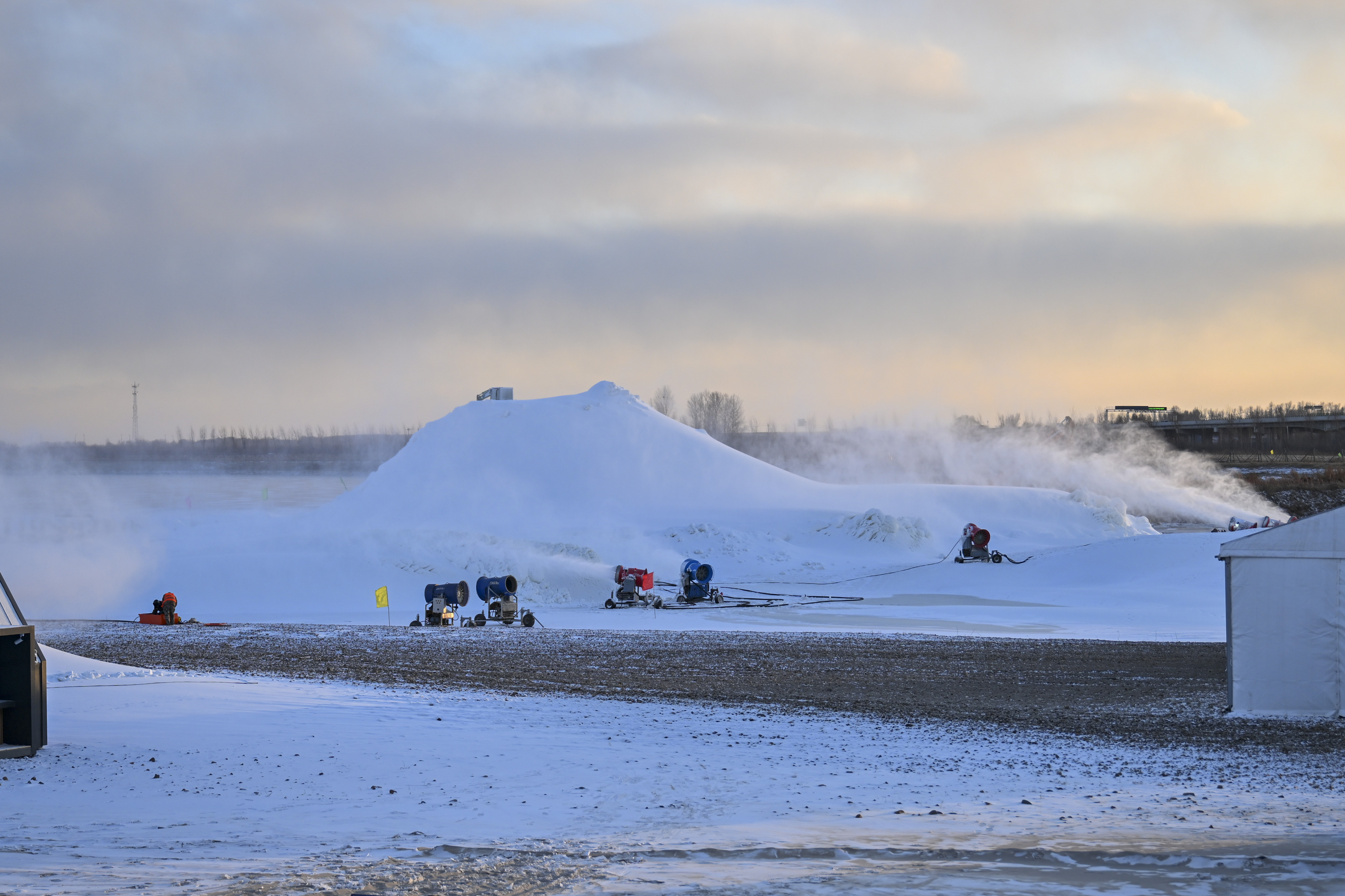 坐標肆季南河！全國首個體育主題冰雪樂園落地