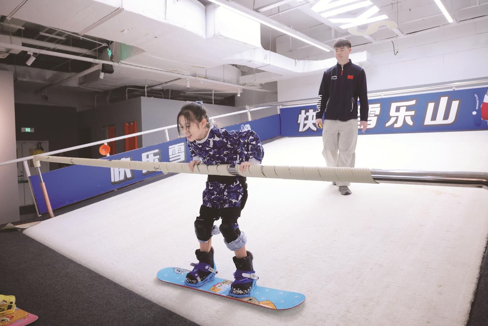 吉林“雪假” 孩子們在冰雪裏玩嗨了！