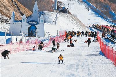 “雪假”遊客與省外客流疊加 吉林冰雪遊迎來第一波熱潮