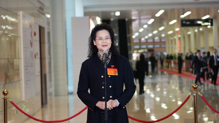 聚焦廣州兩會｜“為人民立法，立人民需要的法”  廣州市第十六屆人大第五次會議舉行首場“代表通道”集體採訪_fororder_圖片6