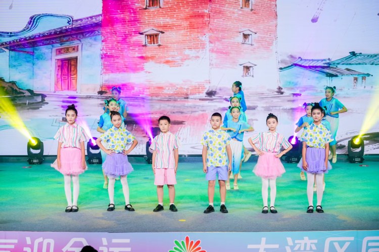 粵港澳三地青年共燃全運激情，同心譜寫灣區奮進新篇章_fororder_微信圖片_20251102112108_1816_92