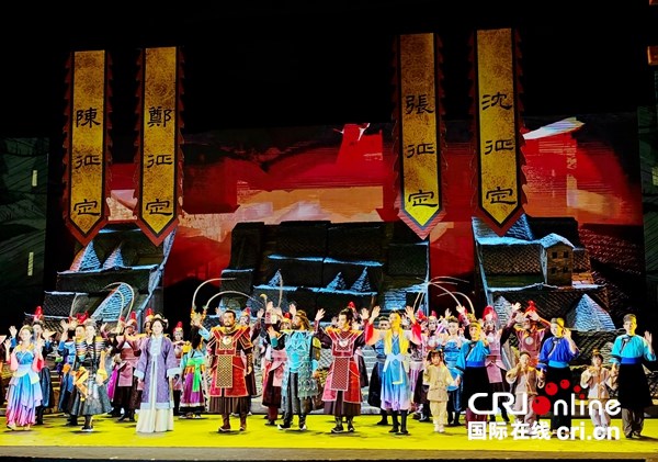 大型原創情景歌舞劇《屯堡長歌》在貴州安順發佈並正式公演_fororder_微信圖片_20250630132905