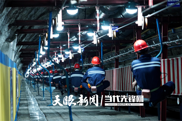 貴州：以人才為“活水” 書寫産業強則貴州強_fororder_1.JPG