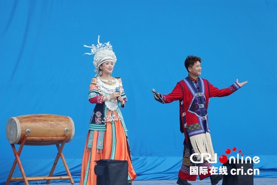 2025亞洲青年攀岩錦標賽在貴州貴陽啟幕 14國211名健兒競逐巔峰_fororder_開幕式錶演2